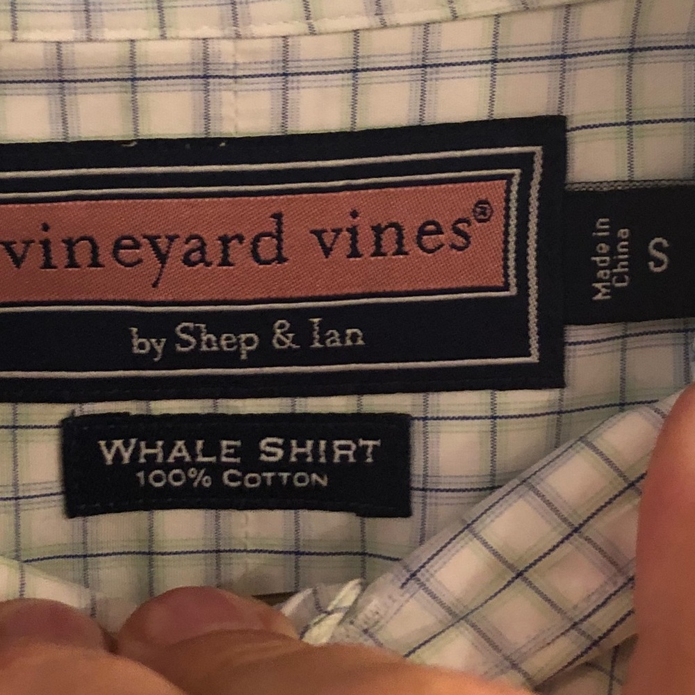 Vineyard Vines long sleeve button down shirt - Picture 2 of 3